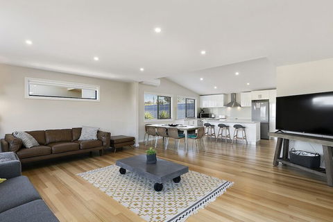Summer Breeze Free Wifi & Netflix Inlet Side Central Location - Holiday Find 4