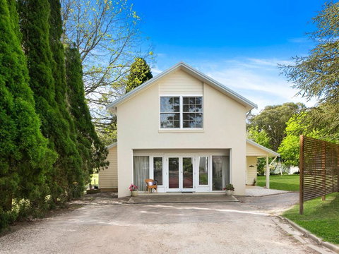 Hardigreen Park Spacious With Tennis Court - Holiday Find 1