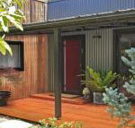 Lovett quirky stylish with a bush backdrop - Holiday Find