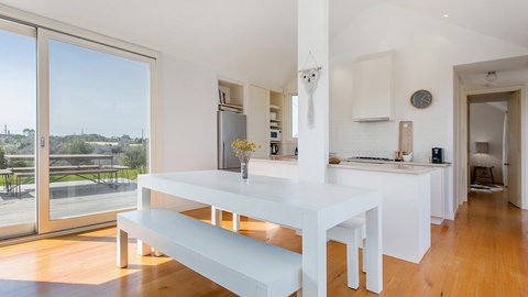 Dimmicks Retreat 300m To Beach - Holiday Find 6