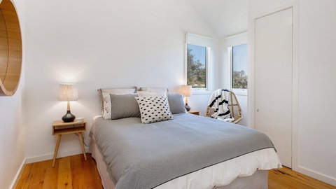 Dimmicks Retreat 300m To Beach - Holiday Find 5