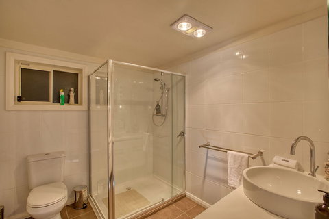 Seaview Apartment - Holiday Find 1