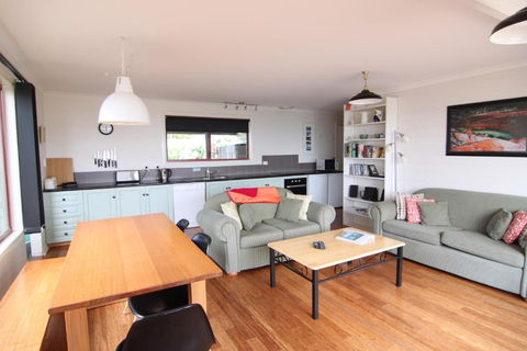 DOLPHIN LOOKOUT COTTAGE Amazing Views Of The Bay Of Fires - Holiday Find 6