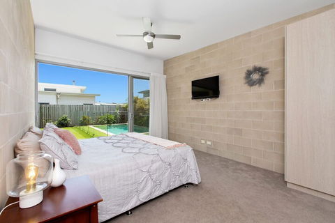 BEACHSIDE HAVEN - Holiday Find 4