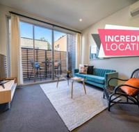 Floral on Frew Heart of the CBD Wifi Netflix - Holiday Find