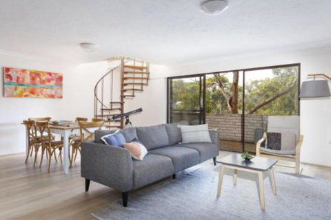 20 Booneroo â€“ Walk To The Beach - Holiday Find 0