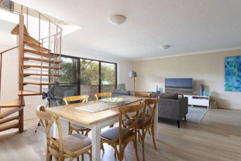 20 Booneroo â€“ Walk To The Beach - Holiday Find 3