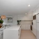 BEAUTIFULLY RENOVATED OCEANSIDE APARTMENT Lamer 9 - Holiday Find 0