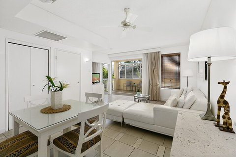 Hastings Street Unit Across Road From Beach Unit 524 32 Hastings Street - Holiday Find 4