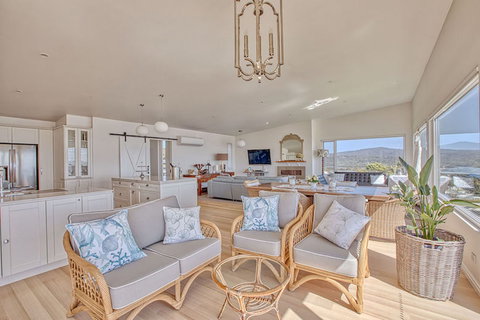 Nautilus Bay Of Fires - Holiday Find 6