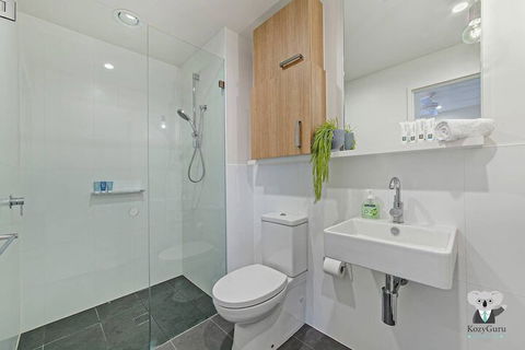 NEW Cozy Comfy APT Near Sydney Airport & CBD - Holiday Find 7