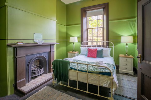 Post Office Residence - Holiday Find 6