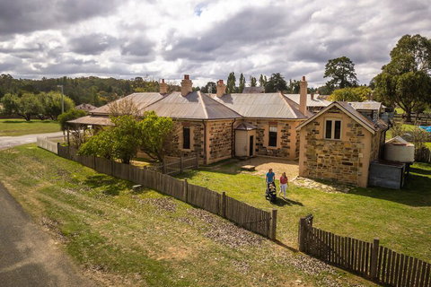 Post Office Residence - Holiday Find 2