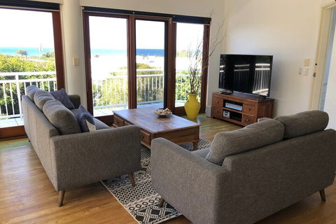 Notre Reve - 2/4 Brolga Place - Holiday Find 5