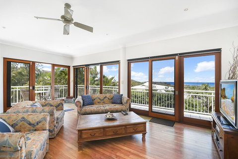 Notre Reve - 2/4 Brolga Place - Holiday Find 6