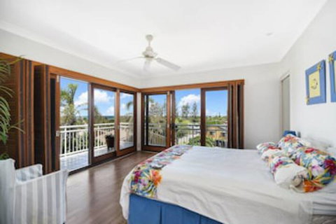 Notre Reve - 2/4 Brolga Place - Holiday Find 0