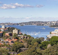 2 Bdrm North Sydney with harbour views - Holiday Find