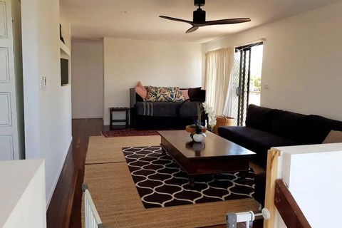 Spacious 2 Bedroom Townhouse In Southport - Holiday Find 2