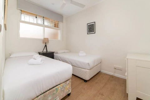 Peaceful 3 Bedroom Apartment In Ascot - Holiday Find 5