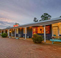 The Platypus Accommodation  Cafe - Holiday Find