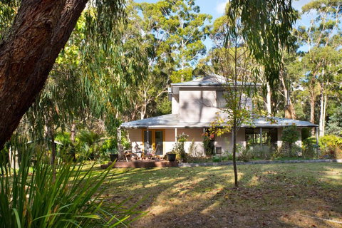 Lorien - Holiday Find 1