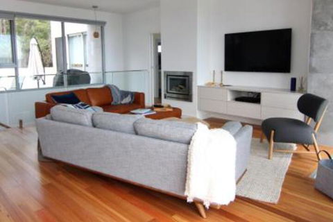 BEACHHOUSE BINALONG Luxury Waterfront Holiday House At Bay Of Fires - Holiday Find 5