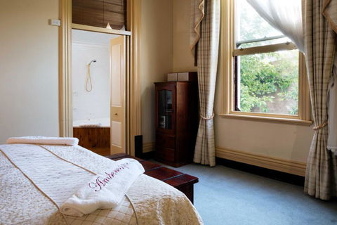 Amberesque B & B - Holiday Find 1