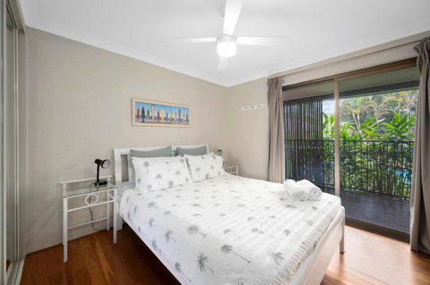 Diggers Beach Surf House - Holiday Find 1