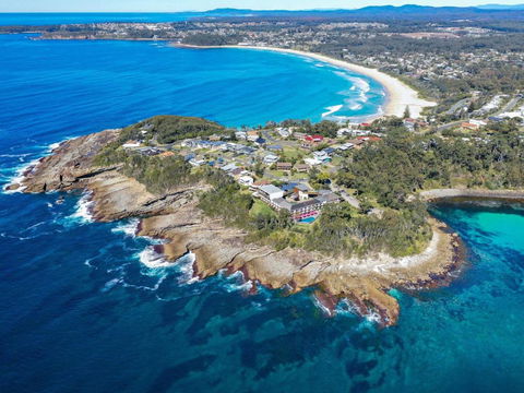 DAVIES STREET MOLLYMOOK 4 / 14 - Holiday Find 1