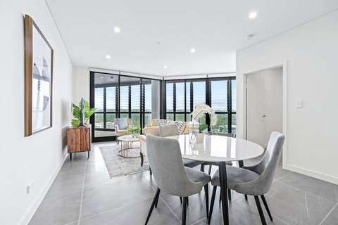 HomeHotel Extreme Luxury Apt Next To Mall & Train - Holiday Find 5