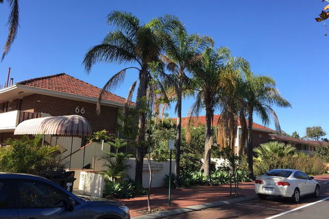B6 Cafes & Restaurants Close To UWA - Holiday Find 5