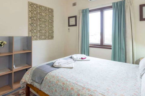 B6 Cafes & Restaurants Close To UWA - Holiday Find 6