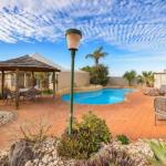 Osprey Holiday Village Unit 112 Vibrant 3 Bedroom Holiday Villa With A Pool In The Complex - Holiday Find 1