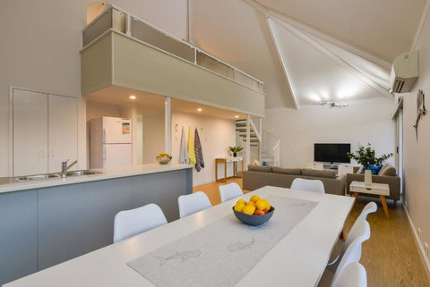 Osprey Holiday Village Unit 106 Trendy 3 Bedroom Holiday Villa With A Pool In The Complex - Holiday Find 5