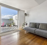 Fabulous Fitzroy Converted Warehouse - Holiday Find