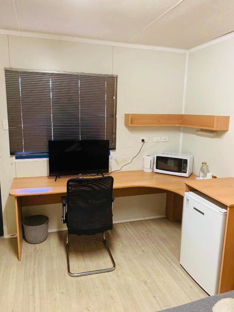 Riverside Hotel - Holiday Find 4