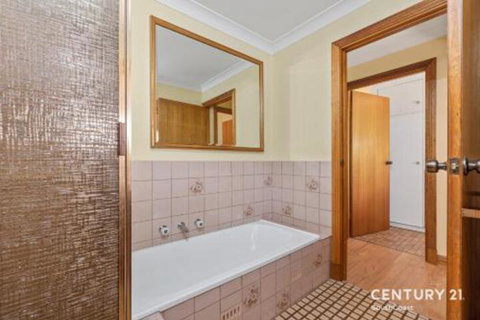 Reef & Vines Port Noarlunga - Holiday Find 5