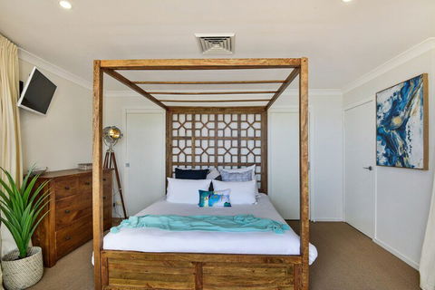 JoeAnne At Blue Bay Absolute Beachfront - Holiday Find 7