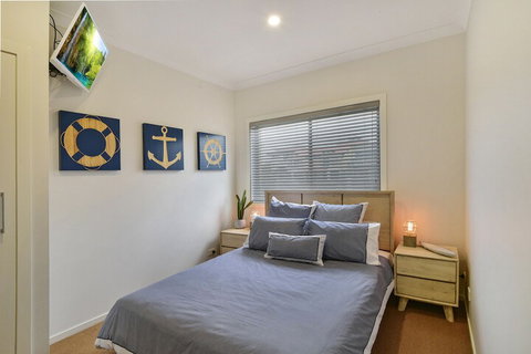 JoeAnne At Blue Bay Absolute Beachfront - Holiday Find 3