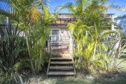 MOLLYMOOK BEACH COTTAGE - Holiday Find 5