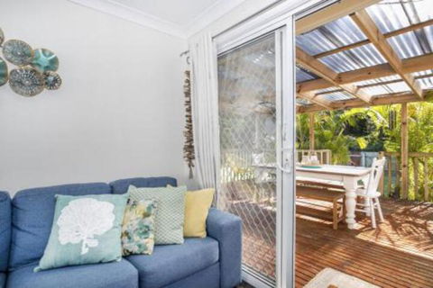MOLLYMOOK BEACH COTTAGE - Holiday Find 1