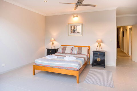 Retreat Hamilton Island - Holiday Find 5