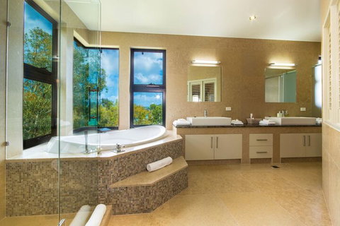 Retreat Hamilton Island - Holiday Find 4