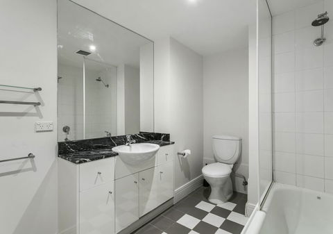 DARLING A Tidy Space In A Great Location - Holiday Find 0