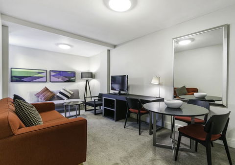 DARLING A Tidy Space In A Great Location - Holiday Find 3