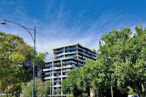 Deluxe And Brand New Lakeside Apartment - Holiday Find 4