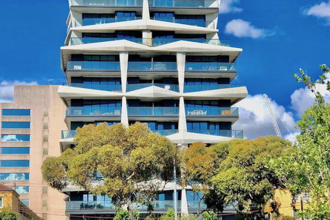 Deluxe And Brand New Lakeside Apartment - Holiday Find 2