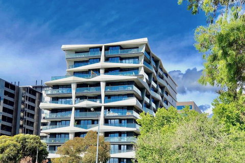 Deluxe And Brand New Lakeside Apartment - Holiday Find 3