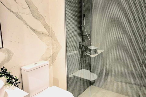 Deluxe And Brand New Lakeside Apartment - Holiday Find 7