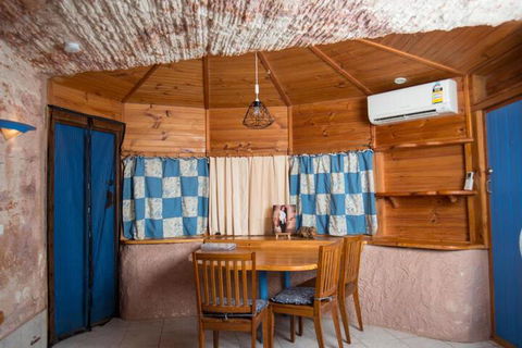 Alis Underground - Holiday Find 4